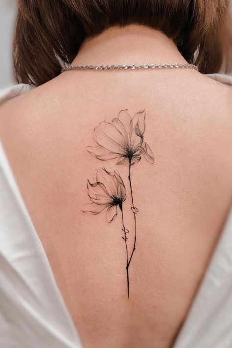 Delicate Floral Back Tattoo, Elegant Women Tattoos, Feminine Nature Tattoo, Feminine Tattoo Cover Up Ideas, Flower Branch Tattoo, Elegant Flower Tattoo, Simple Floral Tattoo, Minimal Flower Tattoo, Floral Back Tattoo