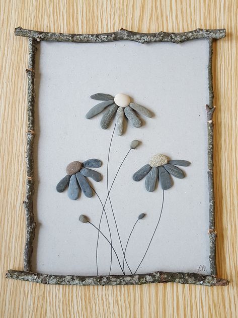 Rock And Twig Art, Stone Art On Canvas, Framed Rock Art Ideas, Rock Art On Canvas Ideas, Rock Frame Art, Pebble Art Flowers Ideas, Rock Art Flowers, Flower Pebble Art, How To Make Pebble Art Pictures