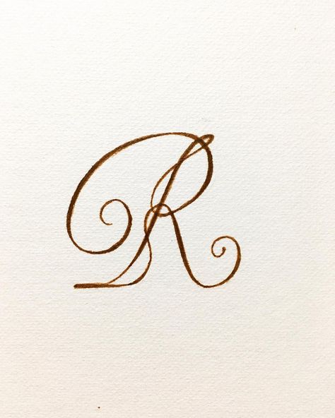 Signature Ideas For R Letter, R Tattoo Letter, R In Calligraphy, R Calligraphy Letter, Letter R Calligraphy Fonts, C Letter Design, Letter R Calligraphy, Letter R Fonts, R Font Letter