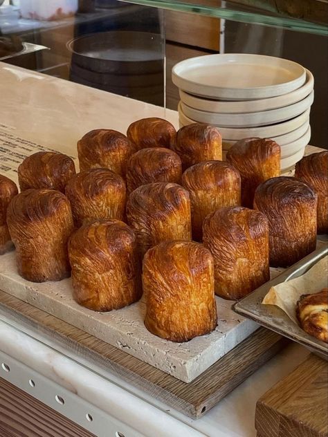 Brunch Pastries, Pastry Display, Bakery Interior, Bread Shop, Urban Legend, Bakery Ideas, Hotel Food, Food Photography Inspiration, Pastry And Bakery