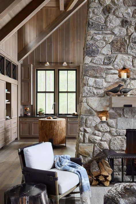 Step into this rustic North Woods Wisconsin cabin with charming details Mountain Home Library, River Cabin Interior, European Lake House, Modern Rustic Cabin Interior, Contemporary Cabin Interior, European Cabin, Renovated Cabin, Cabin Interiors Cozy, Transitional Cabin