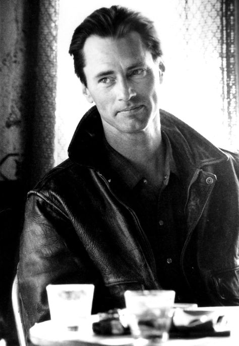 Sam Shepard Dead at Age 73 Sam Shepard, Hollywood Men, Male Actors, The Right Stuff, Dream Girl, Famous Faces, Classic Movies, American Actors, Famous People