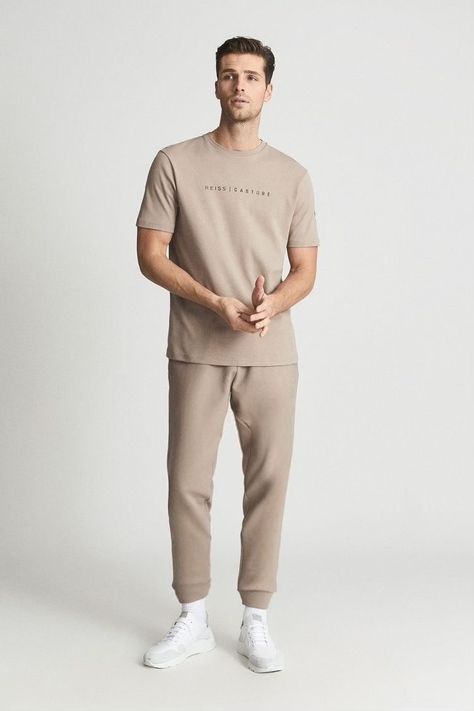 Monochromatic Outfit Men, Sweatpant Outfits, Lounge Wear Stylish, Gentleman Outfit, Clean Fashion, Monochromatic Outfit, Stylish Men Casual, Mens Casual Dress, Men Fashion Casual Outfits