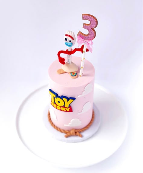 Pink Toy Story Cake, Toy Story Birthday Cake Girl, Toy Story Birthday Cake, Toy Story Room, Jessie Toy Story, Baby Birthday Themes, Second Birthday Ideas, Toy Story Cakes, Story Birthday