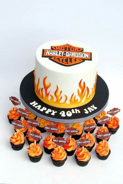 Harley Davidson Cake Ideas, Harley Davidson Cakes For Men, Harley Davidson Cakes, Pastel Harley Davidson, Harley Davidson Birthday Cake, Motorcycle Birthday Cakes, 40th Birthday Cakes For Men, Motorbike Cake, Tire Cake