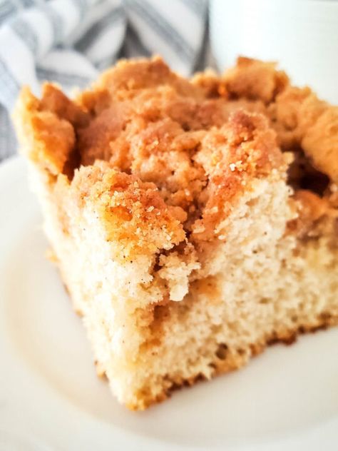 Coffee Cake Using Bisquick, Bisquick Apple Coffee Cake, Bisquick Cinnamon Coffee Cake, Coffee Cake Bisquick, Bisquick Dessert Recipes, Bisquick Desserts, Recipes Using Bisquick, Bisquick Coffee Cake, Bisquick Coffee Cake Recipe