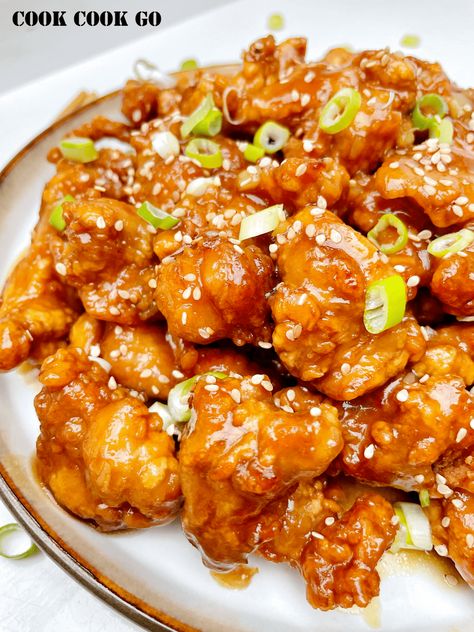 Chinese Crispy Honey Chicken Chinese Honey Chicken, Crispy Honey Chicken, Perfect Fried Chicken, Honey Chicken Recipe, Crispy Chicken Recipes, Homemade Chinese Food, Chinese Stir Fry, Chinese Cooking Wine, Easy Chinese Recipes