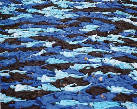 Big Color 2 (Herefordshire, England) 2010 Spencer Tunick, Our Universe, Collaborative Art, Frozen In Time, Abstract Sculpture, Photographic Art, Art Plastique, Color 2, Modern Art Abstract