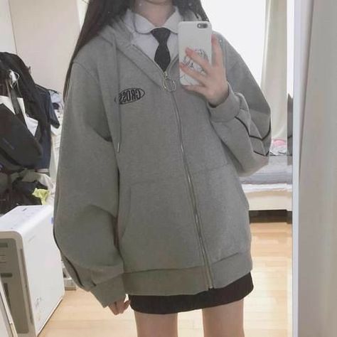 Moda Ulzzang, Korean Student, Velvet Sweater, Plus Size Outerwear, Korean Girl Fashion, Ulzzang Fashion, Style Streetwear, Kawaii Clothes, Sweater Women