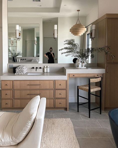 Vanity With Makeup Area, Mindy Gayer Design, Houses Exterior, Dirty Kitchen, Lake Houses, Limestone Flooring, House Deco, Contemporary Coastal, Bathroom Suite