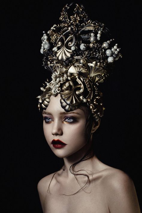 gold pearl (headpiece) by AgnieszkaOsipa on DeviantArt Wearable Art Headpieces, Pearl Headpiece, Design Course, Dark Beauty, Fashion Shoot, Headdress, Head Wraps, Wearable Art, Fascinator