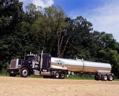 121 Tanker Truck On The Parking Lot Stock Photos, Pictures & Royalty-Free Images - iStock Garden State Parkway, Truck Pulls, Oxygen Cylinder, Tanker Truck, Fuel Truck, Season Decor, Gas Company, Road Construction, Tanker Trucking