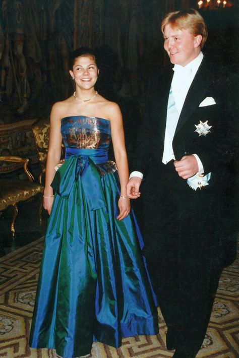 Royal Gowns, Kroonprinses Victoria, Sweden Fashion, Gala Gown, Victoria Fashion, Princess Victoria Of Sweden, Princess Estelle, Swedish Royals, Crown Princess Victoria