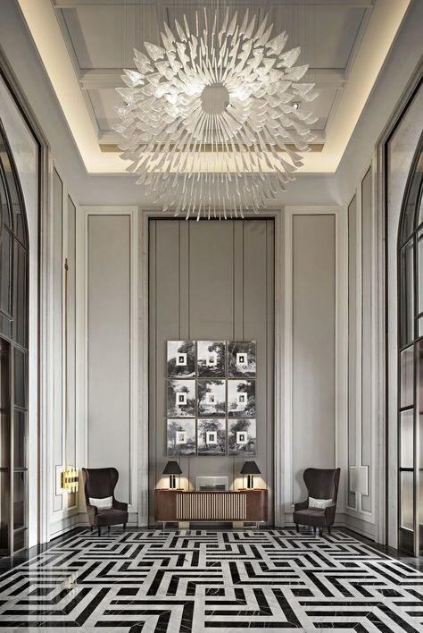 Double Height Lobby, Luxury Hotels Lobby, Lobby Furniture, Hobby Lobby Decor, Neoclassical Interior, Entrance Lobby, Lobby Lounge, Lobby Interior, Classic Interior Design