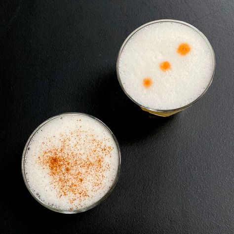 Pisco Sour Recipe, Grape Brandy, Egg Replacement, Kitchen Blenders, Peruvian Cuisine, Sour Foods, Powder Sugar, Pisco Sour, Sweet Cocktails