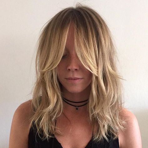 Razored Layers, Modern Shag, Medium Shag Haircuts, 70s Hair, Beachy Waves, Shag Haircut, Brown Blonde Hair, Long Blonde, 2020 Trends