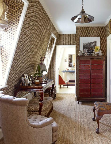 Markham Roberts, Second Empire House, American Interior Design, Wallpaper Inspiration, American Interior, Clarence House, Comfortable Furniture, European Furniture, French Furniture