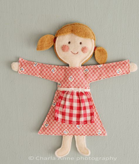 Felt Doll Tutorial, Christmas Child, Operation Christmas, Rag Doll Pattern, Operation Christmas Child, Fabric Doll, Doll Sewing Patterns, Doll Tutorial, Sewing Dolls