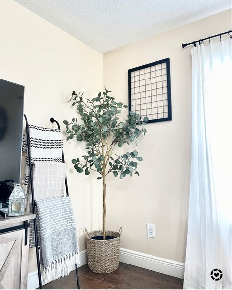 Plant For Living Room Decor, Tall Plants In Living Room Ideas, Big Plant Corner Living Room, Faux Tree Living Room Corner, Corner Decor For Living Room, Corner Floor Decor, Fill A Corner In Living Room, Plant In Corner Of Bedroom, Plant In Corner Living Room