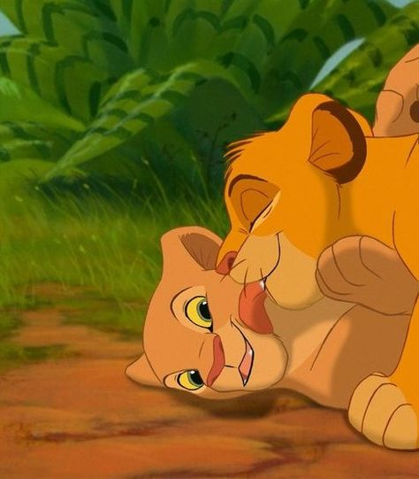 KISSES simba and nala the lion king Regnul Animal, Lion King Pictures, Lion King Movie, Lion King Fan Art, Animation Disney, Simba And Nala, Il Re Leone, Cartoon Butterfly, Lion King Art