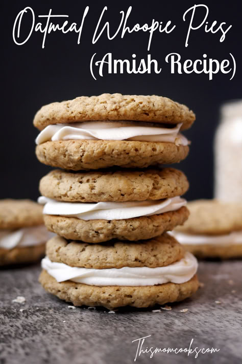 These chewy oatmeal whoopie pies with a fluffy homemade filling are great to prep ahead for a quick dessert or even breakfast! Oatmeal Cookie Whoopie Pies, Tiramisu Whoopie Pies, Smores Whoopie Pies, Filling For Whoopie Pies, Oatmeal Whoopie Pie Recipe, Oatmeal Whoopie Pies, Banana Whoopie Pies, Amish Oatmeal, Whoopie Pie Filling