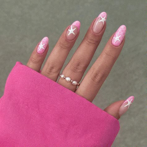 Summer Biab Nails 2024, Summer Nails Biab, Summer Nails Starfish, Beach Nails Almond, Starfish Nail Design, Beach Vacation Nail Inspo Summer, Summer Biab Nails, Star Fish Nails, Seaside Nails