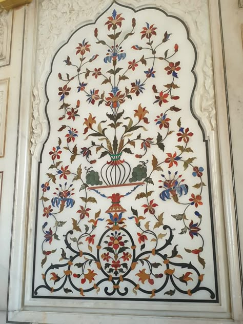 Golden temple - India Mughal Architecture Motifs, Islamic Mosaic, Experiential Art, Temple India, Mughal Art Paintings, Mughal Architecture, Wall Art Diy Paint, Mughal Art, Islamic Patterns