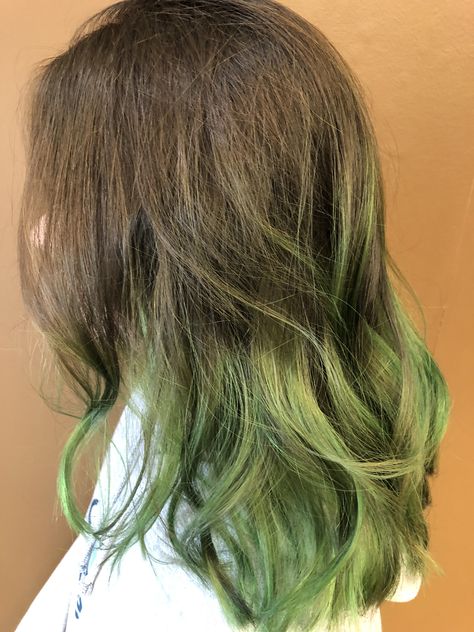 Green Hair Streaks, Green Hair Ombre, Pastel Green Hair, Hidden Hair Color, The Best Hair Products, Olive Hair, Green Hair Dye, Dyed Tips, Best Hair Products