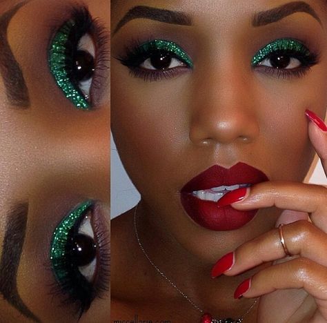 Green glitter eye makeup and red lipa Xmas Makeup, Holiday Party Makeup, Christmas Eye Makeup, Mekap Mata, Christmas Makeup Look, Holiday Makeup Looks, Make Up Inspiration, Smink Inspiration, Green Makeup