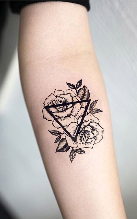 Tattoo, cool tattoo ideas, tattoo design, cat tattoo, flower tattoo, wrist tattoo, floral tattoo Unique Forearm Tattoos, Font Tato, Forearm Tattoo Ideas, Artist Ideas, Arm Tats, Geometric Rose, Tattoo Shirts, Cat Tattoos, Inspiration Tattoos