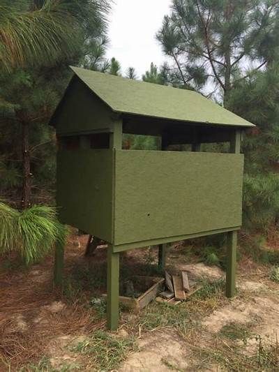 Easy & Cheap Homemade Deer Blind - Big Deer Deer Stand Ideas, Diy Deer Blind, Tripod Deer Stand, Homemade Deer Blinds, Texas Deer Hunting, Deer Blind Plans, Deer Hunting Stands, Hunting Shack, Deer Blinds