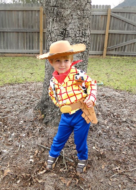 Toy Story Themed Halloween Costumes Cute Toy Story Costumes, Toy Story Toddler Costume, Toy Story Fancy Dress Kids, Woody Costume Toddler, Toystory Halloween Family, Toy Story Halloween Costumes, Halloween Costumes For Toddlers, Costumes For Toddlers, Church Trunk