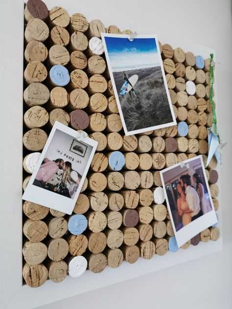 Diy Cork Ideas, Wedding Cork Board, Corkboard Diy, Teen Bed, Wine Cork Diy Projects, Cork Pin Board, Wine Cork Board, Cork Board Wall, Cork Table