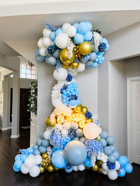 #ohbaby #babyboy #babyshowerthemes #balloons #balloongarland #balloondecor #balloonart #balloonbackdrop #backdrop #decorationideas Simple Balloon Garland, Baby Shower Balloon Garland, Party Balloons Diy, Balloons Galore, Garland Backdrops, Baby Balloon, Balloon Display, Diy Balloon Decorations, Birthday Balloon Decorations