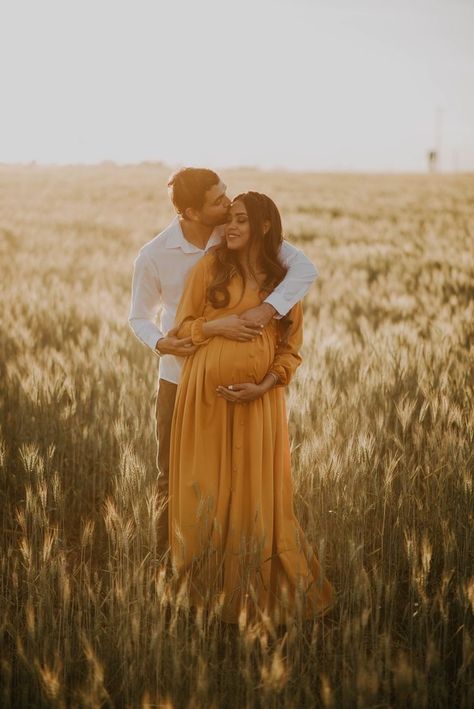 Evening Maternity Photos, Fall Bump Pictures, Cactus Maternity Photos, Maternity Photography Sunset, Iphone Maternity Photos, Summer Maternity Pictures, Golden Hour Maternity Shoot, Sunset Maternity Photography, Fall Maternity Shoot