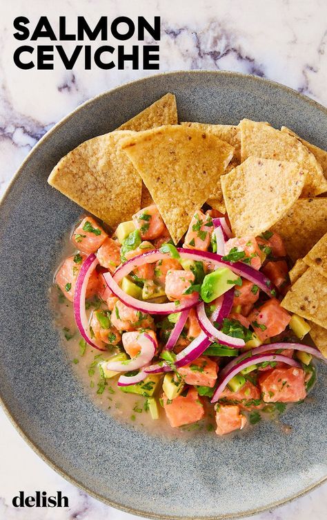 Salmon Ceviche, Party Sides, Pan Fried Salmon, Ceviche Recipe, Cooking App, Diner Recept, Spicy Salmon, Summer Appetizer, Salmon Recipes