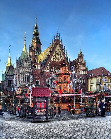 Epic Vacations, Poland Cities, Poland Culture, Polish Christmas, Visit Poland, Wroclaw Poland, Christmas In Europe, Christmas Markets Europe, Culture Day