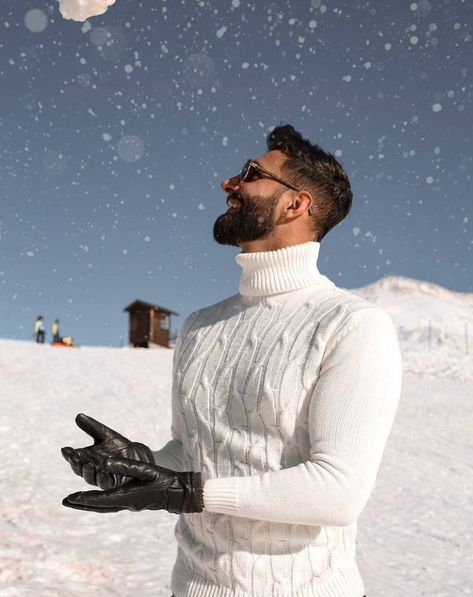 Ski Resort Outfit Men, Mens Ski Clothes, Ski Fashion Men, Ski Outfit Men, Ski Resort Outfit, Winter Ski Fashion, Apres Ski Men, Switzerland Fashion, Very Short Hair Men