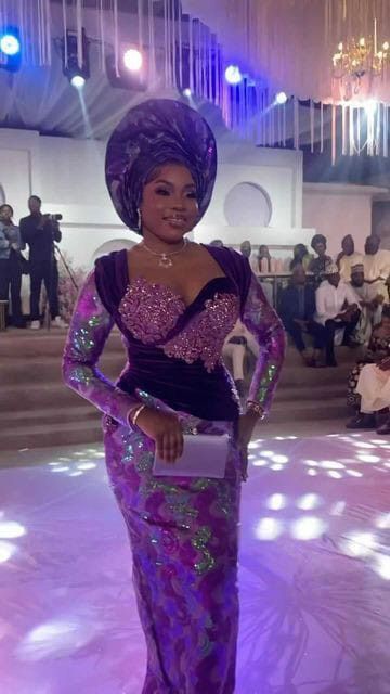 African Bride Dress, Lace Styles Asoebi, Nigerian Wedding Dresses Traditional, Asoebi Lace Styles, Nigerian Lace Dress, Lace Styles For Wedding, Aso Ebi Lace Styles, African Lace Styles, African Dresses For Kids