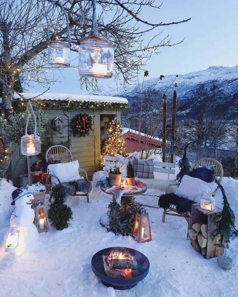 Aesthetic Interior Design, Winter Decorations Diy, Outdoor Trees, Nordic Christmas, Christmas Garden, Winter Home Decor, Christmas Decorations Rustic, Christmas Table Settings, Scandinavian Christmas