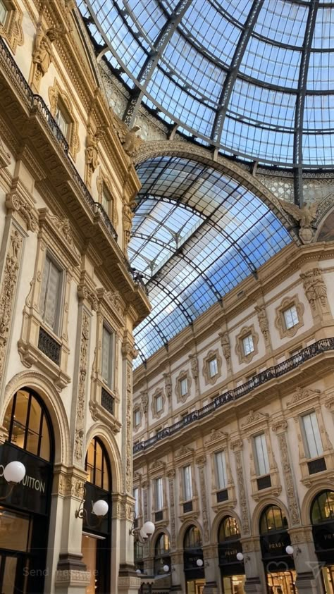 Milan Italy Wallpaper, Milan Moodboard, Milan Italy Aesthetic, Milano Aesthetic, Milan Aesthetic, Italia Aesthetic, Milan Wallpaper, Summer Beach Wallpaper, Milan Travel