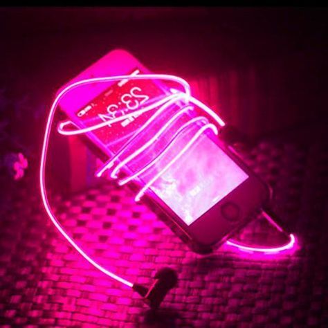 Images By ، 𝒂𝒃𝒆𝒊𝑙𝑙𝑒, 𝑟𝑒-𝑐𝑜𝑟𝑑𝑖𝑠 On Aes: Neon. 671 Hot Pink Music Aesthetic, Headphones Aesthetic, Pink Neon Lights, Neon Rose, Boujee Aesthetic, Catty Noir, Playlist Covers, Neon Aesthetic, Pink Neon