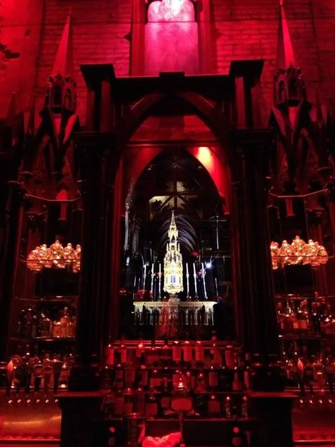 Gothic Bar Design, Gothic Nightclub, Goth Bar, Gothic Bar, Gothic Style Home, Dark Vampire, Goth Houses, Goth Club, Goth Vibes