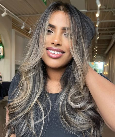 Dark Hair with Bronde Highlights Bronde Balayage On Dark Hair, Blonde Highlights Dark Hair, Blonde Dimensional Hair, Fall Bronde Balayage, Dark Brown Hair With Blonde Highlights, Champagne Blonde Hair, Balayage Long Hair, Brown And Blonde, Highlights For Dark Brown Hair