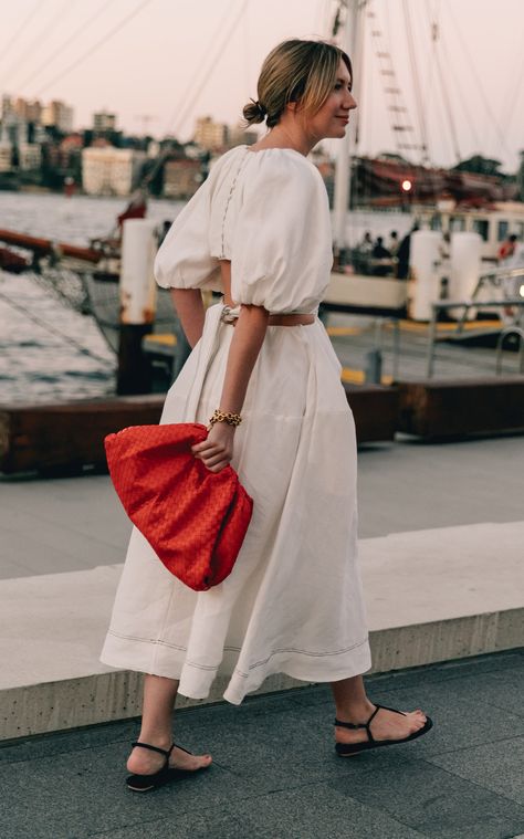 Plain White Dress, Heel Sandals Outfit, It Bag, Sandals Outfit, Looks Street Style, Street Style Chic, Spring Summer Outfits, Look Chic, Casual Outfit