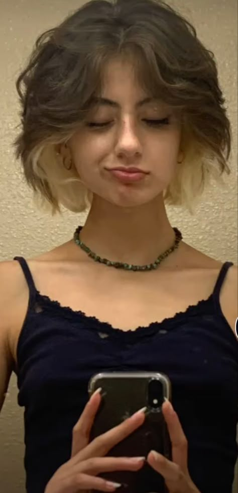 Short Grunge Hair, Hair Inspiration Short, Haircut Inspo, Hair Cut Ideas, Wolf Cut, Penteado Cabelo Curto, Fluffy Hair, Dye My Hair, Cut My Hair