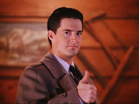 Special Agent Dale Cooper, Twin Peaks Cooper, Man Vision Board, Agent Cooper, Agent Dale Cooper, Steam Profile, Dale Cooper, Kyle Maclachlan, Nobody's Perfect