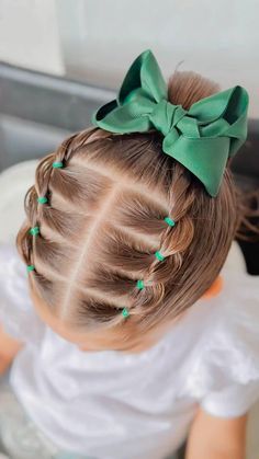 Preschool Hair Styles, Flower Girl Hairstyles Toddler Short, Christmas Toddler Hairstyles, Easy Preschool Hairstyles, Baby Hair Dos, Creative Natural Hairstyles, Worst Hairstyles, Worst Haircuts, Daughter Hairstyles