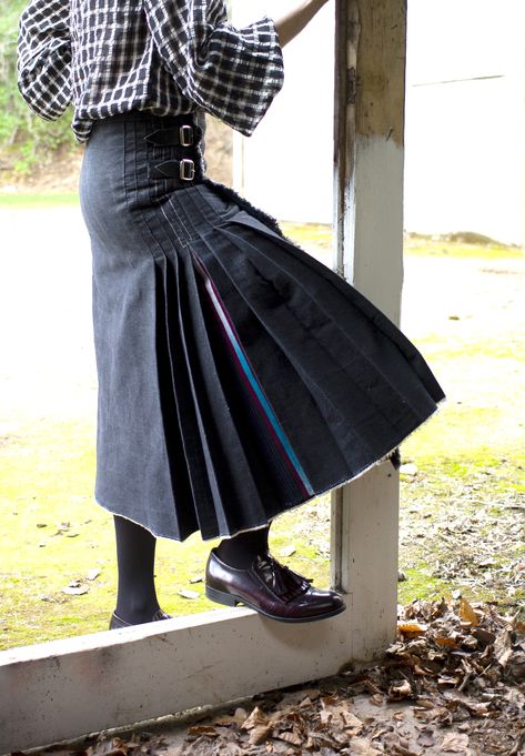 Dresses Everyday, Modern Kilts, Skirt Ideas, Contemporary Clothing, Mens Wear, Contemporary Outfits, Lovely Clothes, Everyday Dresses, Kilt