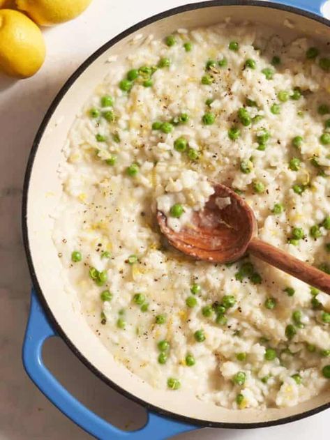 Risotto With Peas, Pea Risotto, Easy Risotto, Rice A Roni, Wine Butter, Parmesan Rind, Risotto Rice, Risotto Recipe, Italian Recipe